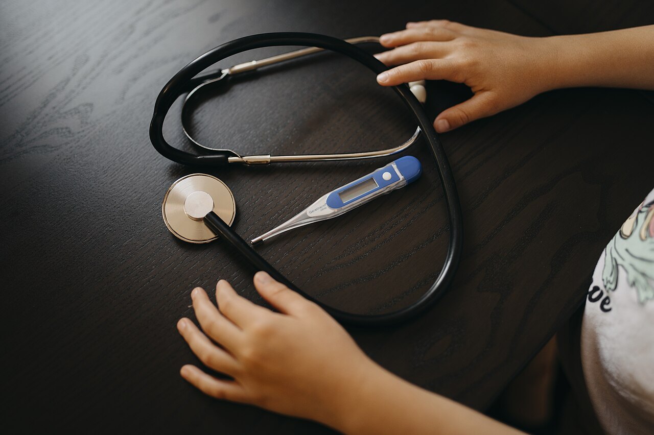جدل «الخناق الحنجري» في مدارس مصر.. ماذا يقول الأطباء؟