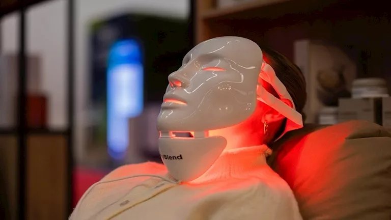 أجهزة تجميل منزلية قد تسبب ترهل الوجه وتهيج البشرة