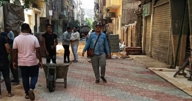 بدء تركيب 26 ألف متر بلاط إنترلوك بالشوارع المتفرعة بحى شرق سوهاج