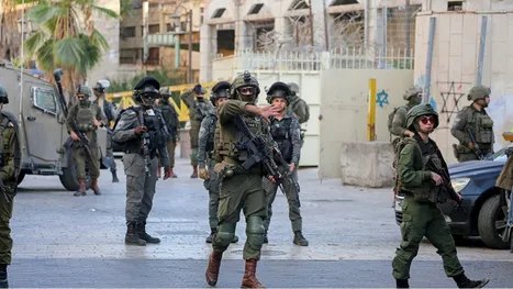 قوات الاحتلال تواصل حصار الخليل وتوسع عدوانها في الضفة