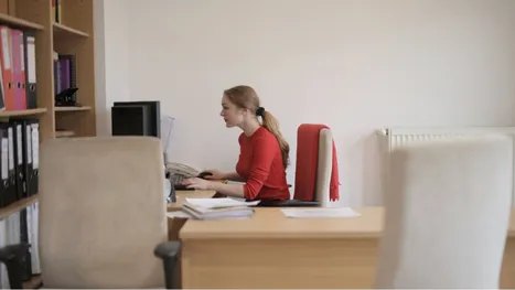 هل يساعد تقليل وقت الجلوس في خفض خطر الإصابة بسرطان الثدي؟