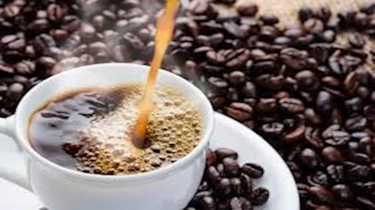 لماذا ينصح خبراء النوم بشرب القهوة قبل القيلولة؟