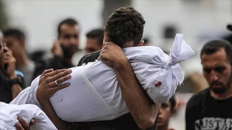 غلاف 3 شهداء و14 مصابًا في قصف إسرائيلي على خان يونس جنوب قطاع غزة