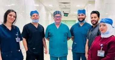 محافظ بورسعيد يشيد بنجاح فريق طبى بمستشفى السلام فى إنقاذ حياة مريض