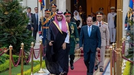 عضو سابق بمجلس الشيوخ المصري لـ"عربي21": 500 نائب مصري يطالبون بتوضيح طبيعة التفويض