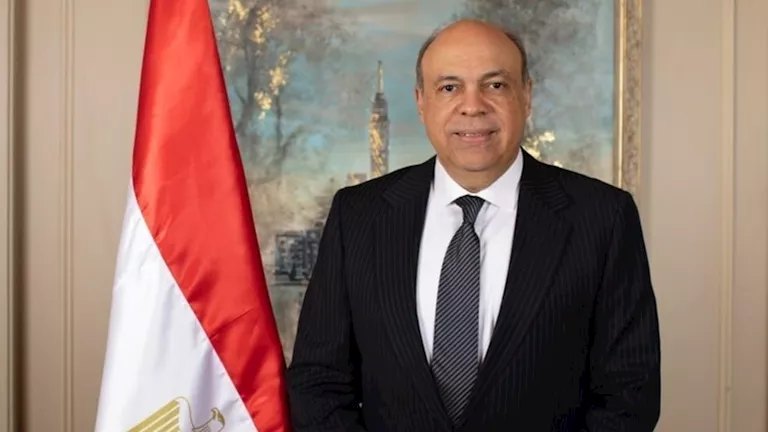 وزير الطيران: 4.8 مليار دولار حصيلة قطاع الطيران المدني خلال عام