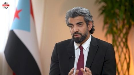 مسؤول بـ"الانتقالي" يهاجم السعودية و"فجر اليمن" عبر قناة إماراتية (شاهد)